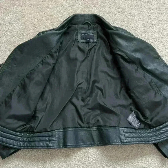 Bernardo Asymmetrical Zip Moto Jacket Women Sz Small Faux Leather Green 7558B373 - Picture 12 of 16